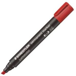 Staedtler Marcatore permanente punta scalpello rosso